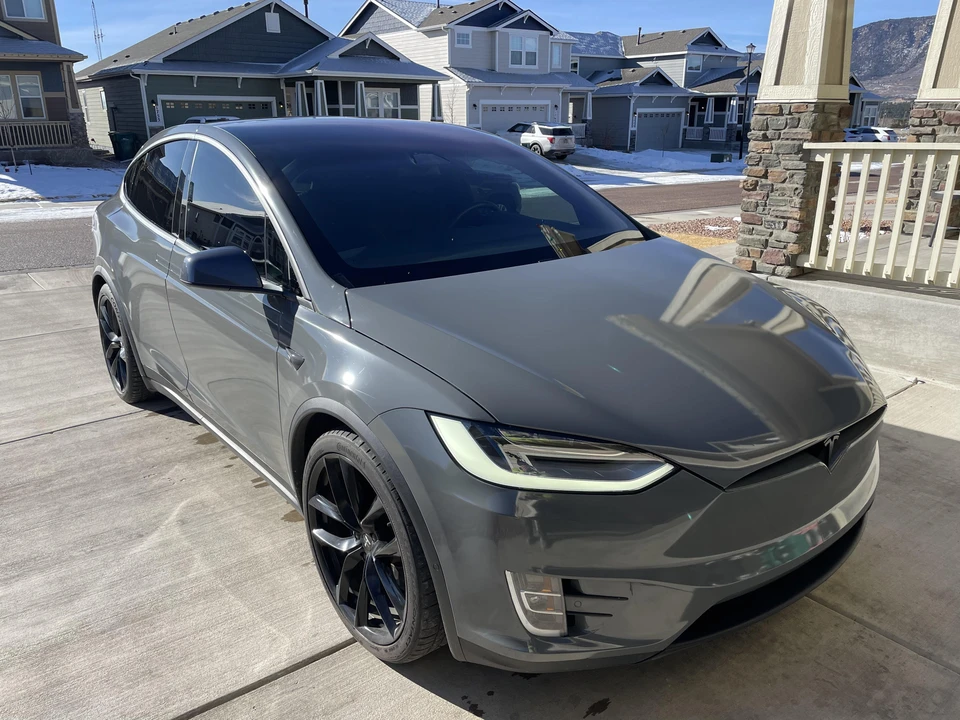 2020 Tesla Model X - Image 15 of 31