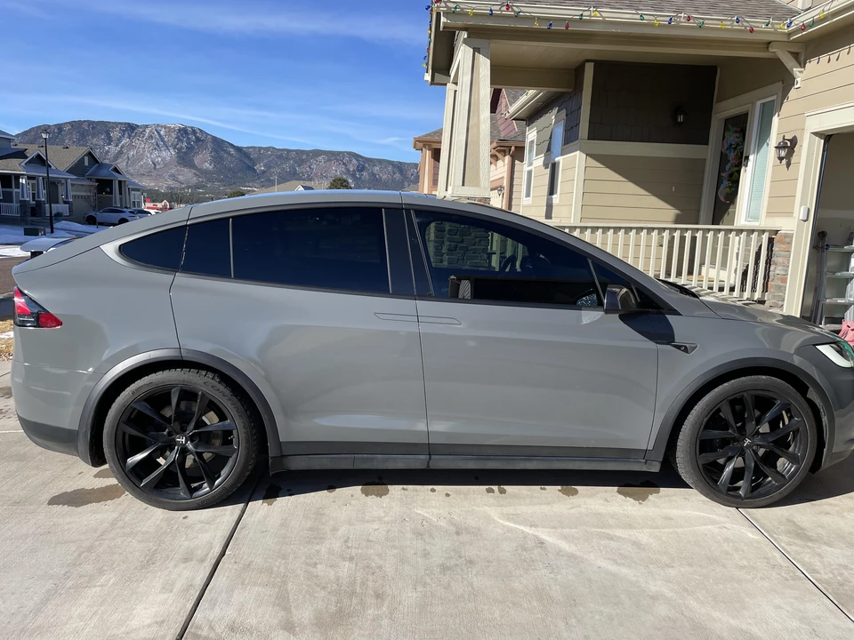 2020 Tesla Model X - Image 12 of 31