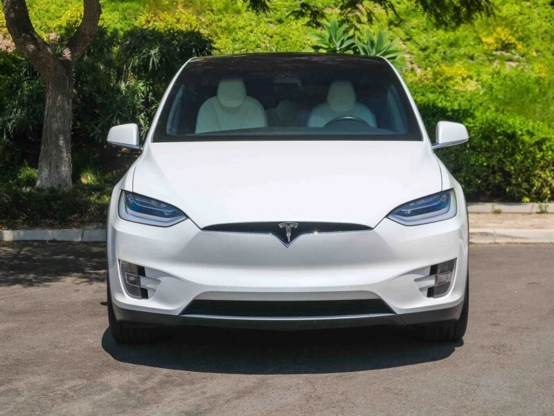 2020 Tesla Model X - Image 2 of 21