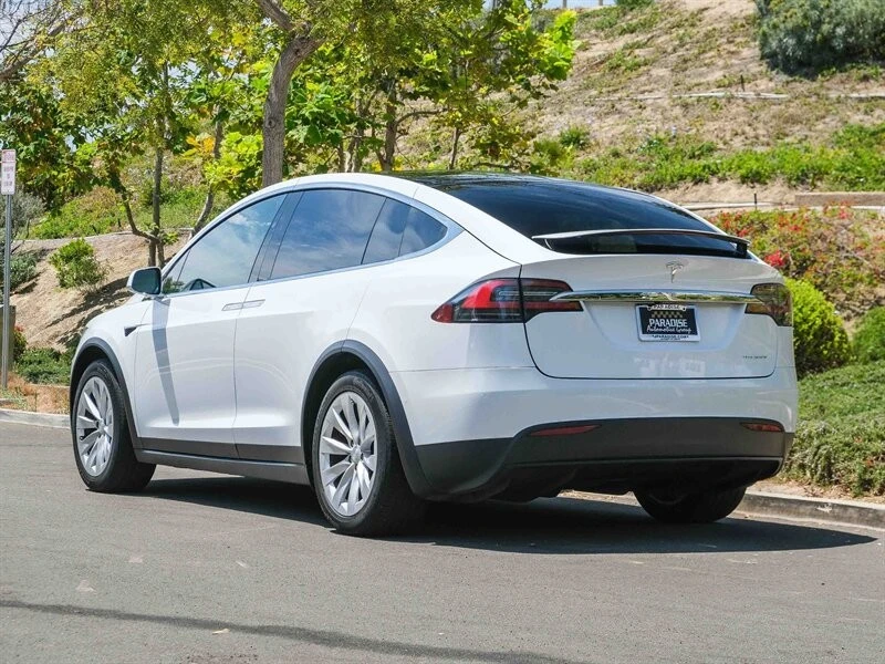 2020 Tesla Model X - Image 4 of 21