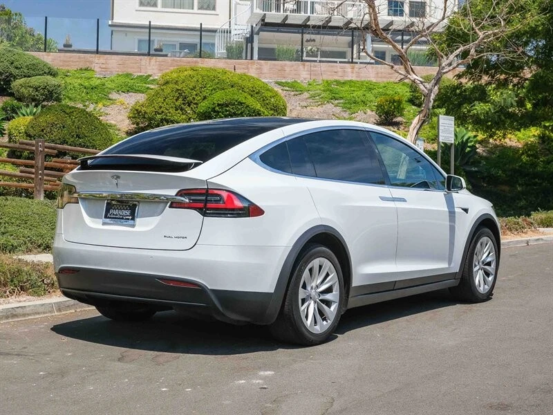 2020 Tesla Model X - Image 6 of 21