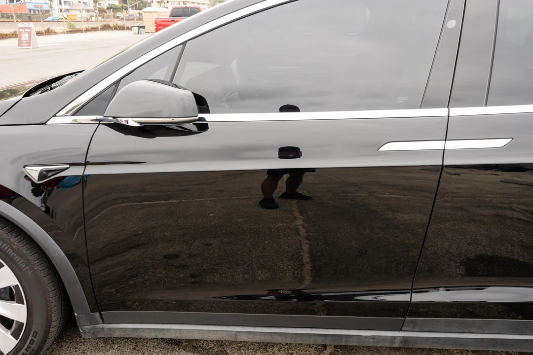 2020 Tesla Model X - Image 25 of 31