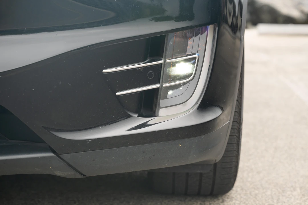 2020 Tesla Model X - Image 20 of 31