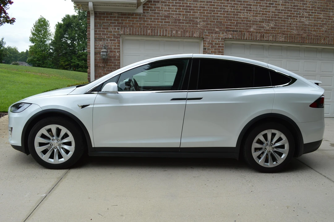 2020 Tesla Model X - Image 3 of 5