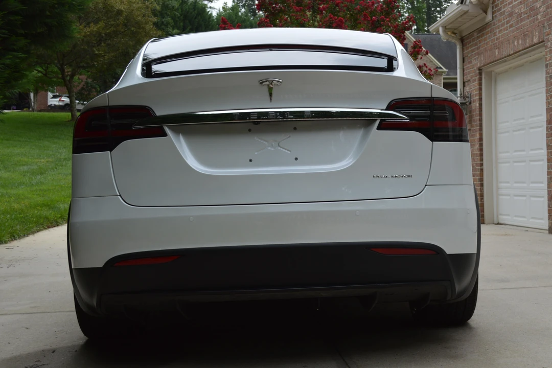 2020 Tesla Model X - Image 5 of 5