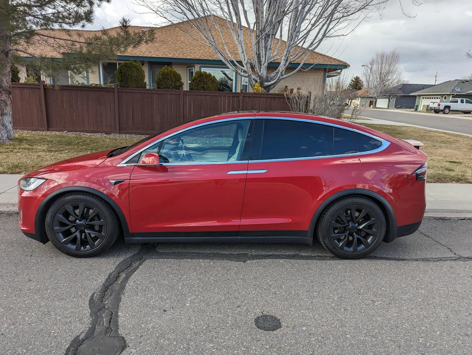 2020 Tesla Model X - Image 7 of 31