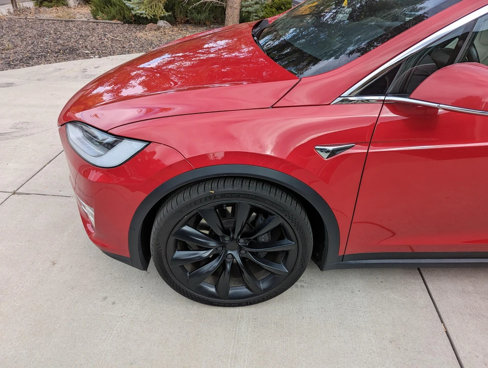 2020 Tesla Model X - Image 16 of 31