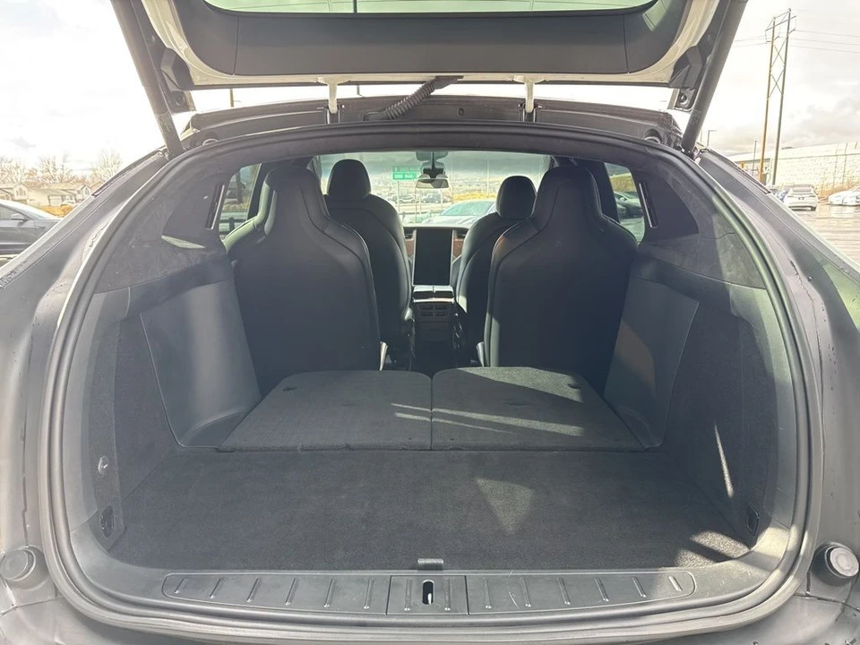 2020 Tesla Model X - Image 19 of 21