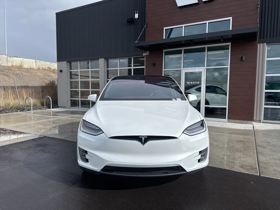 2020 Tesla Model X - Image 3 of 21