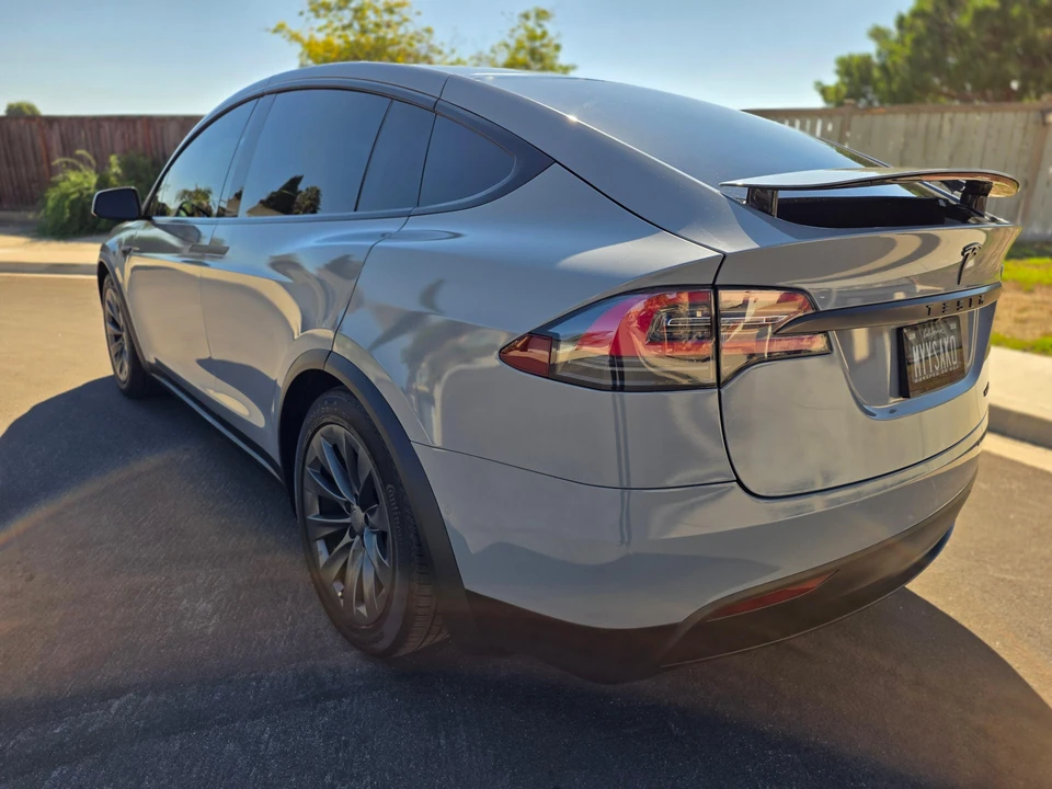 2020 Tesla Model X - Image 8 of 31