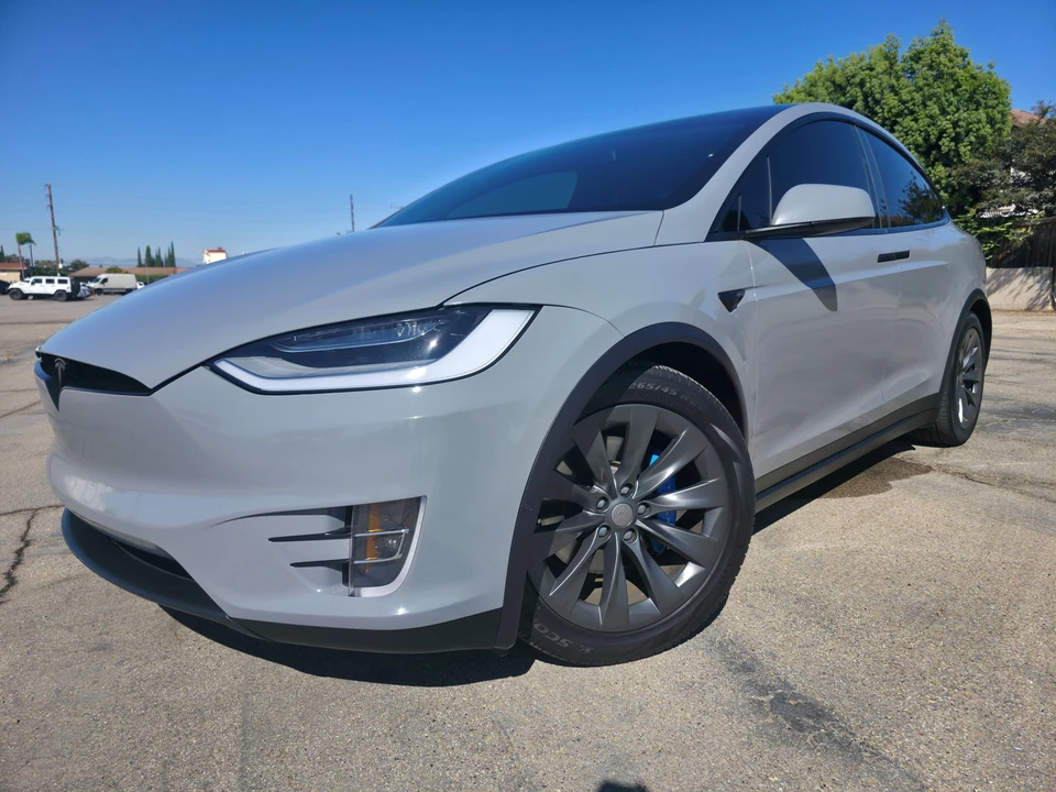 2020 Tesla Model X - Image 6 of 31