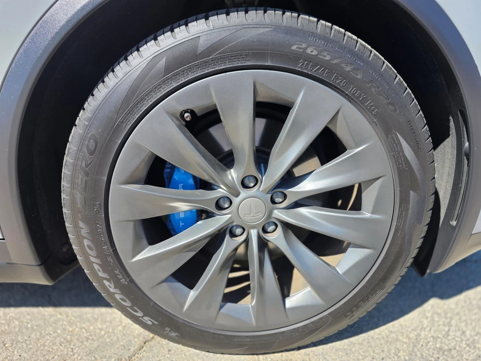 2020 Tesla Model X - Image 28 of 31