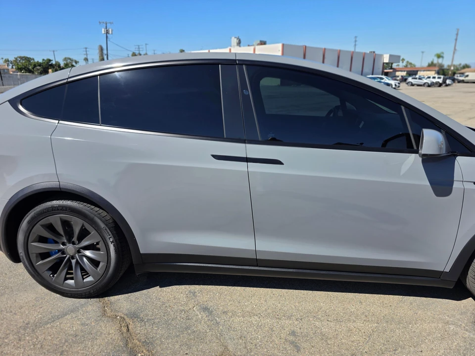 2020 Tesla Model X - Image 22 of 31