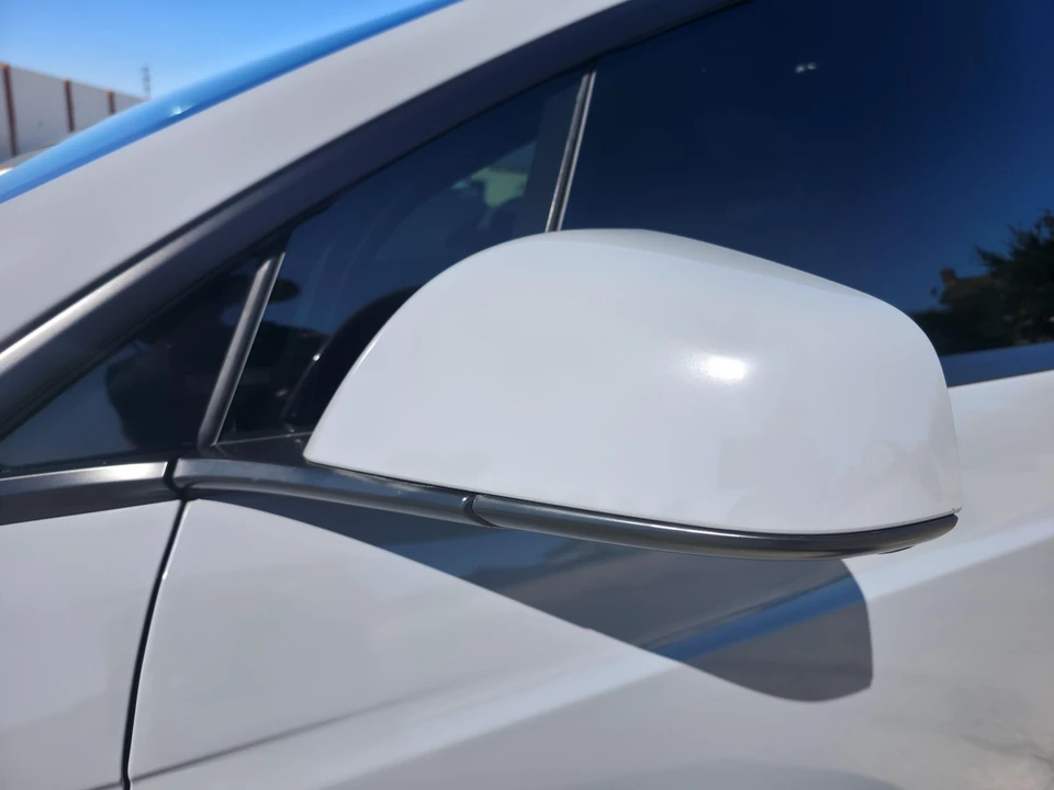 2020 Tesla Model X - Image 16 of 31