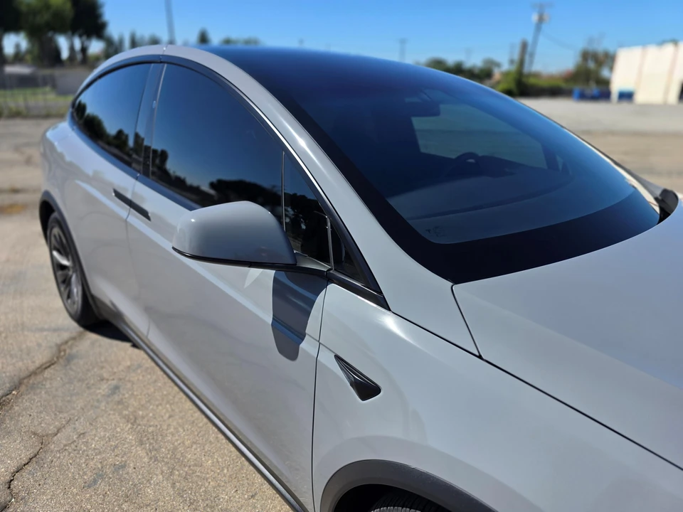2020 Tesla Model X - Image 23 of 31