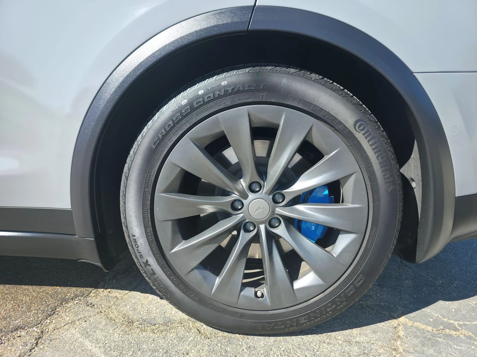 2020 Tesla Model X - Image 26 of 31