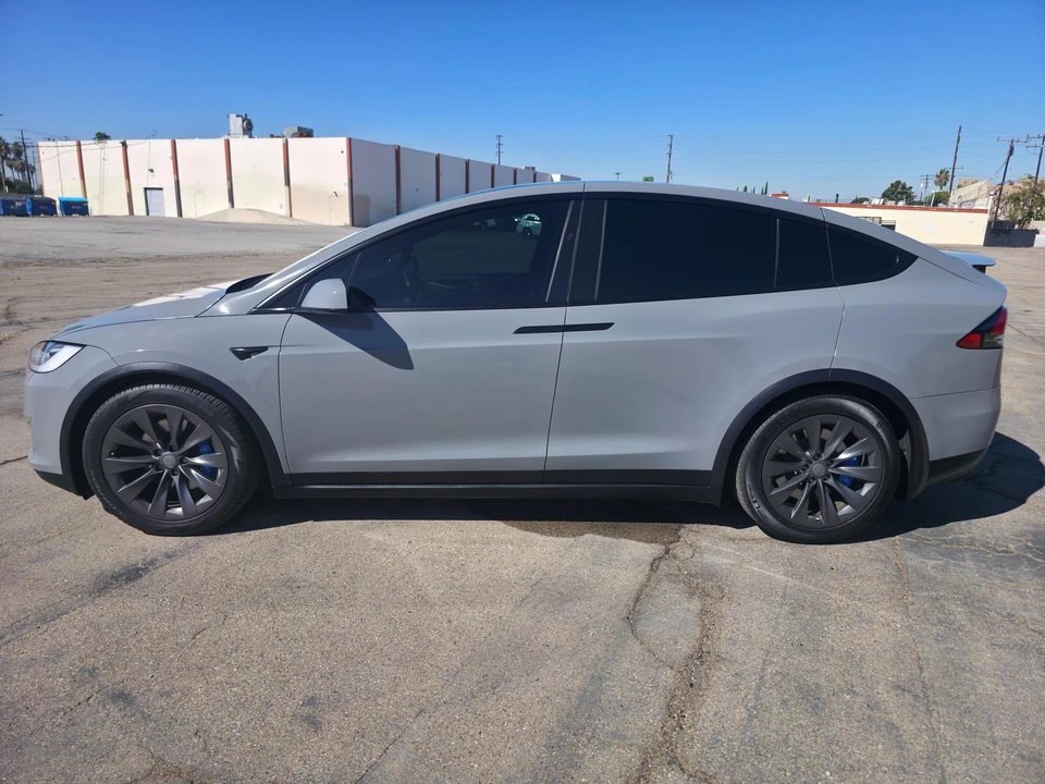 2020 Tesla Model X - Image 7 of 31