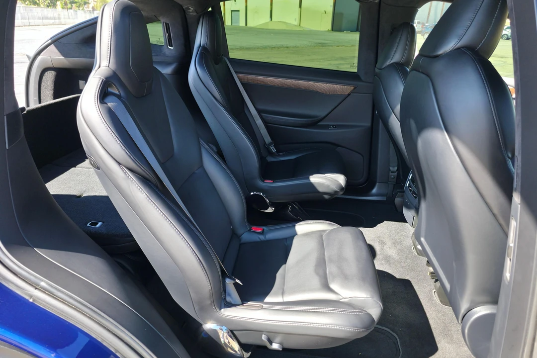 2020 Tesla Model X - Image 31 of 31