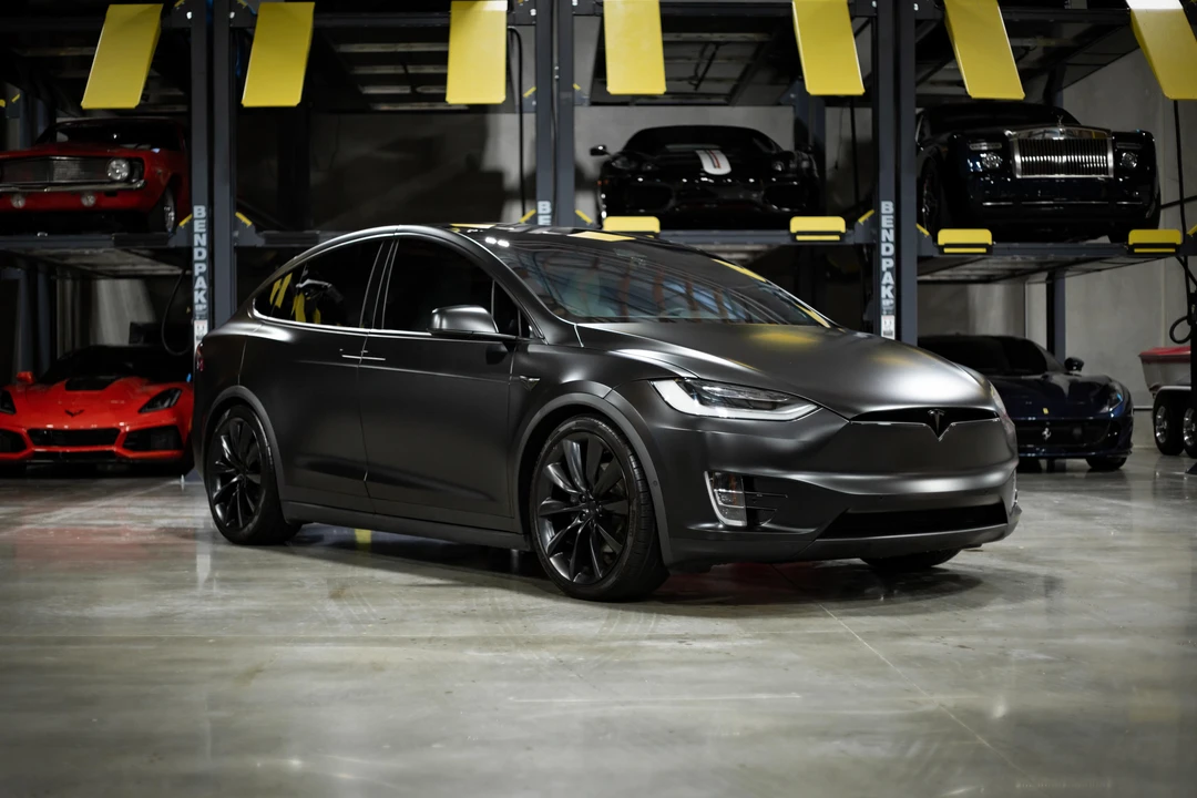 2020 Tesla Model X - Image 15 of 31