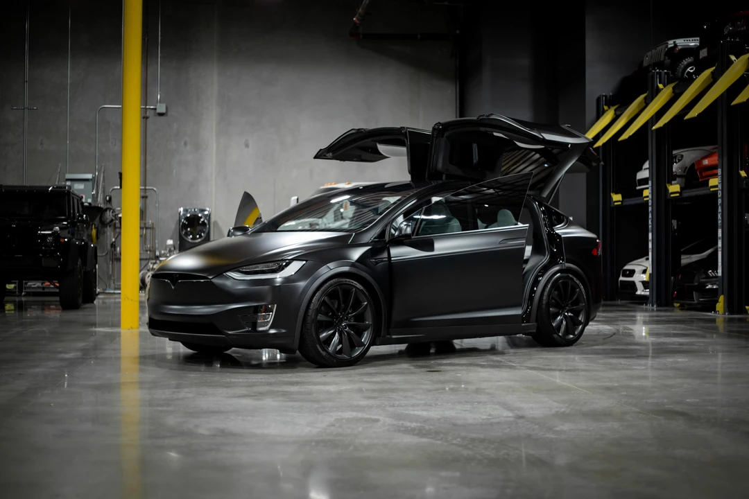 2020 Tesla Model X - Image 17 of 31