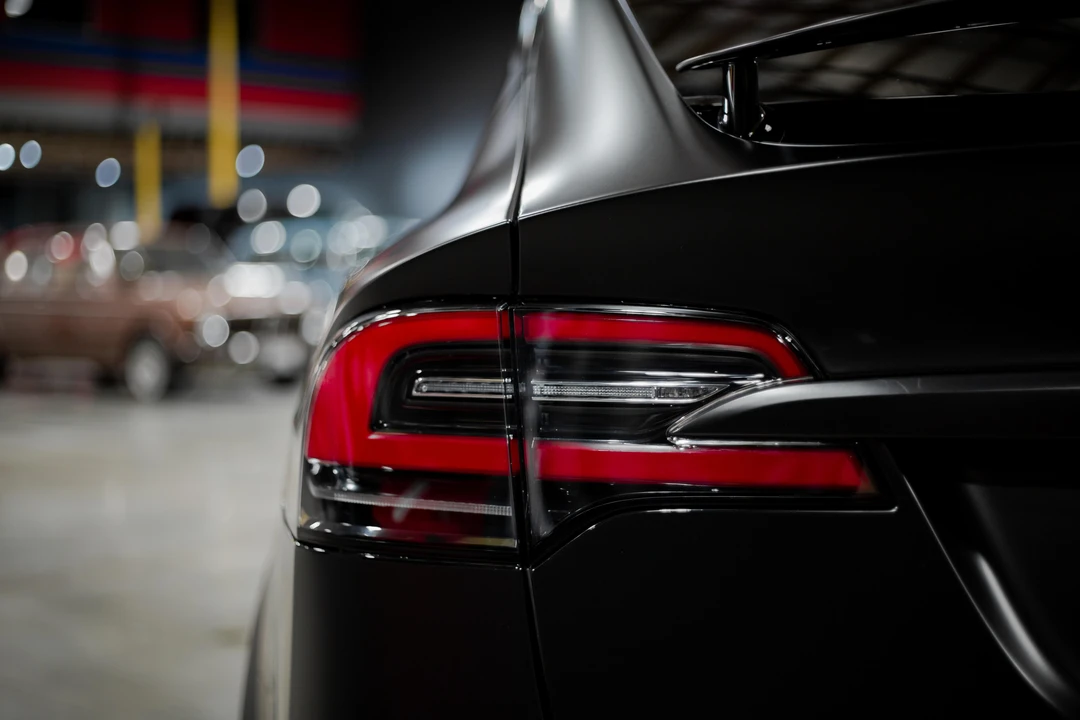 2020 Tesla Model X - Image 30 of 31