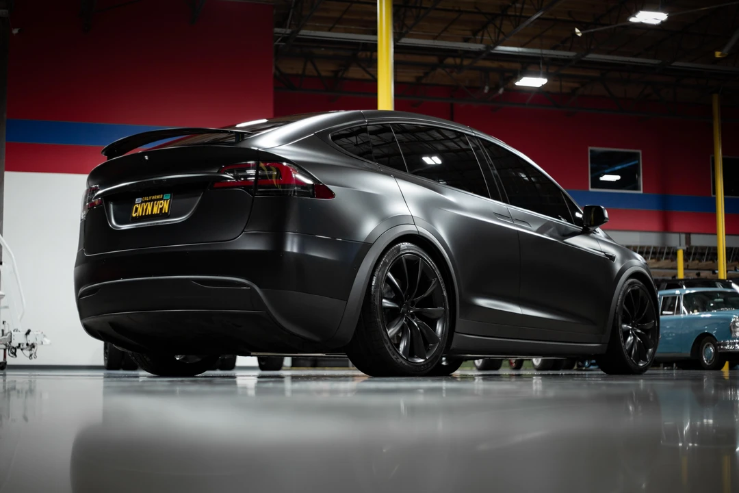 2020 Tesla Model X - Image 13 of 31