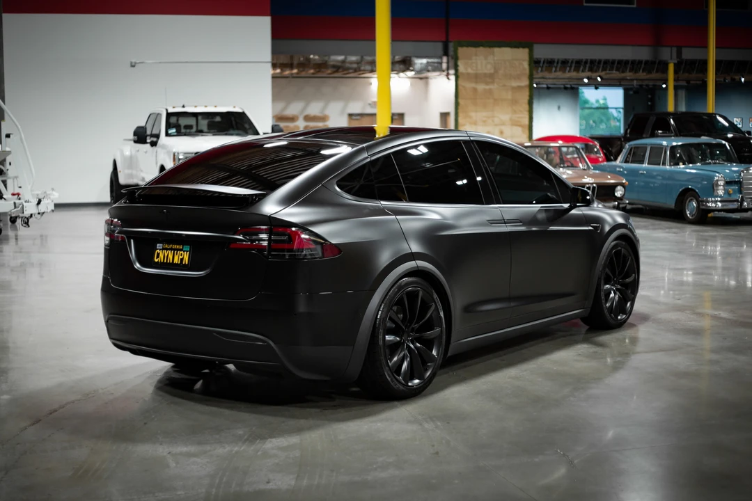 2020 Tesla Model X - Image 11 of 31
