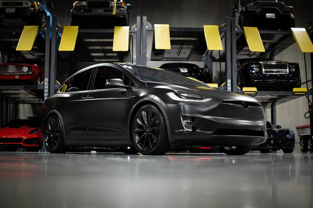 2020 Tesla Model X - Image 14 of 31