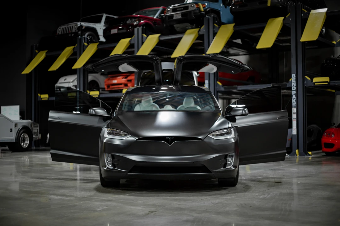 2020 Tesla Model X - Image 16 of 31
