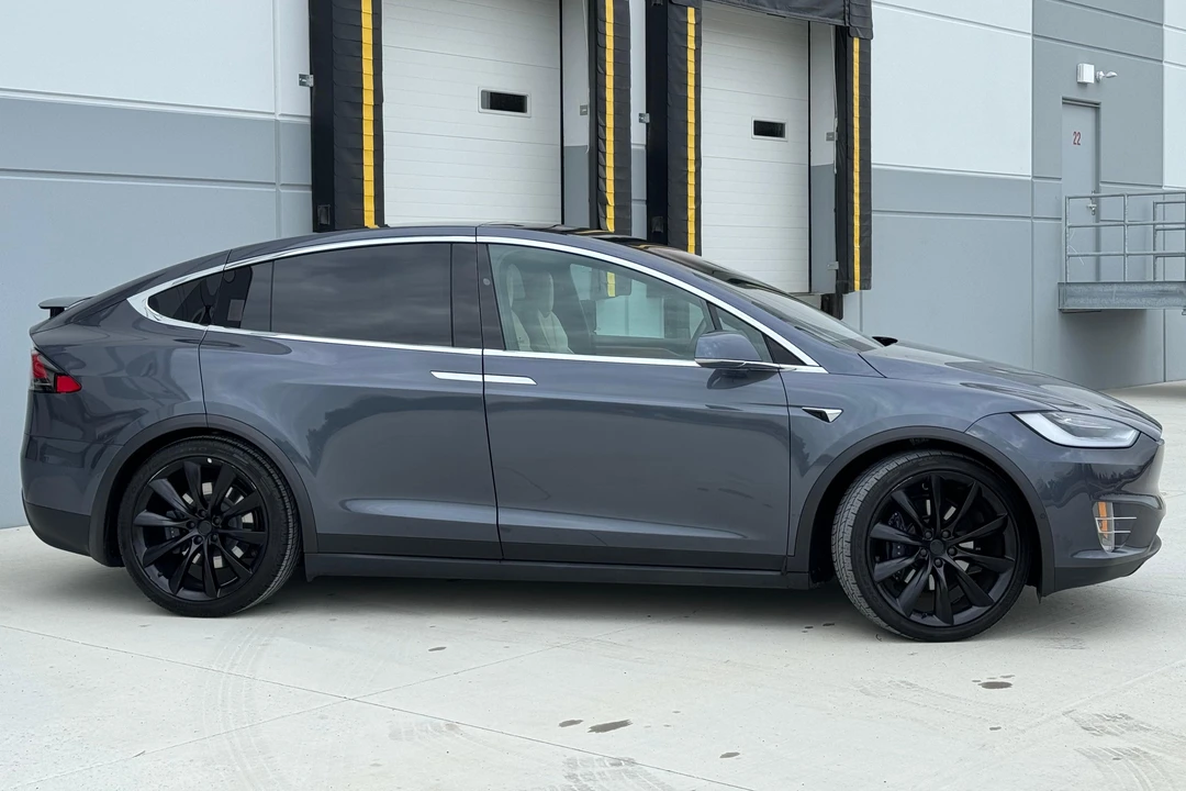 2020 Tesla Model X - Image 3 of 31