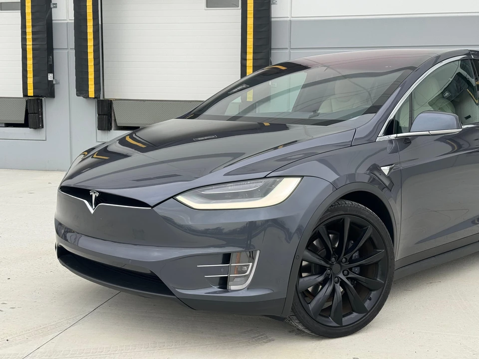 2020 Tesla Model X - Image 25 of 31
