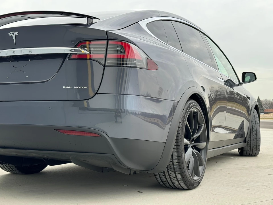 2020 Tesla Model X - Image 31 of 31