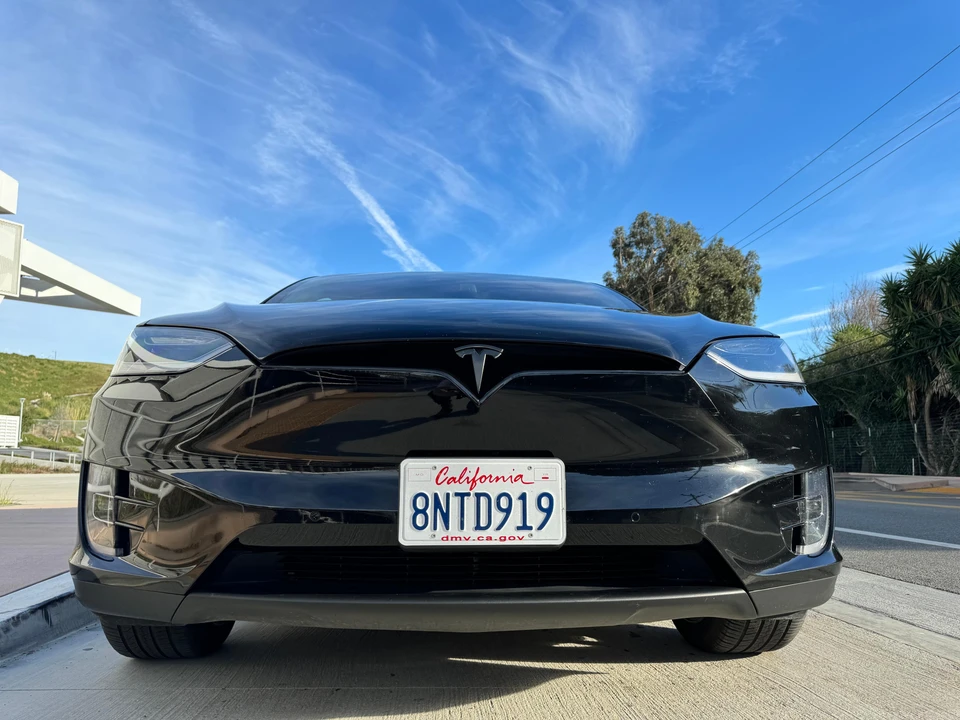 2020 Tesla Model X - Image 9 of 31