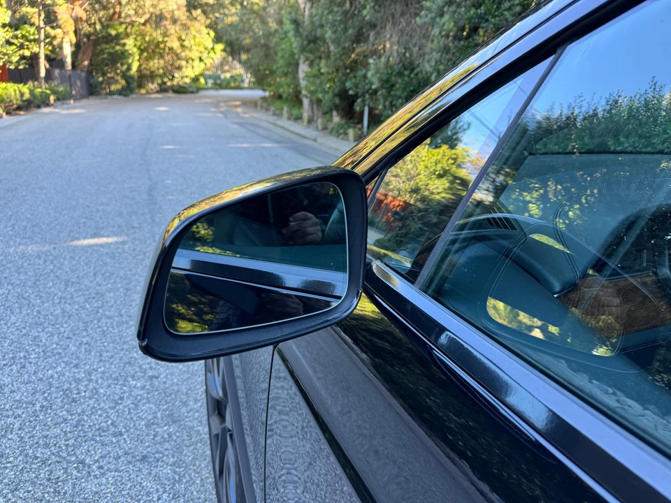 2020 Tesla Model X - Image 28 of 31