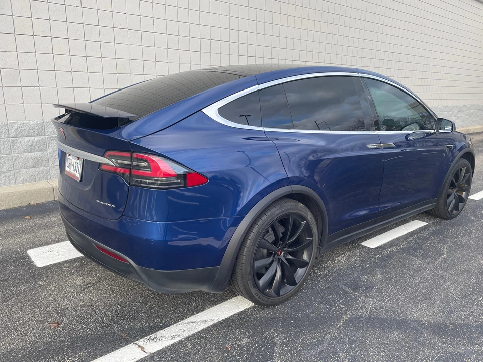 2020 Tesla Model X - Image 13 of 31