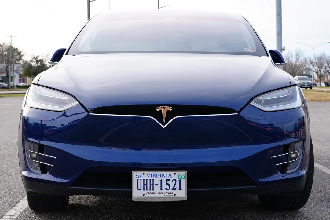 2020 Tesla Model X - Image 2 of 31