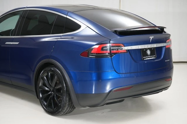 2020 Tesla Model X - Image 15 of 21