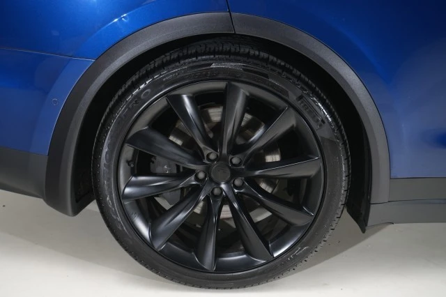 2020 Tesla Model X - Image 19 of 21