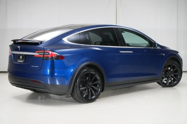2020 Tesla Model X - Image 11 of 21