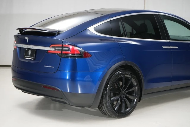 2020 Tesla Model X - Image 10 of 21