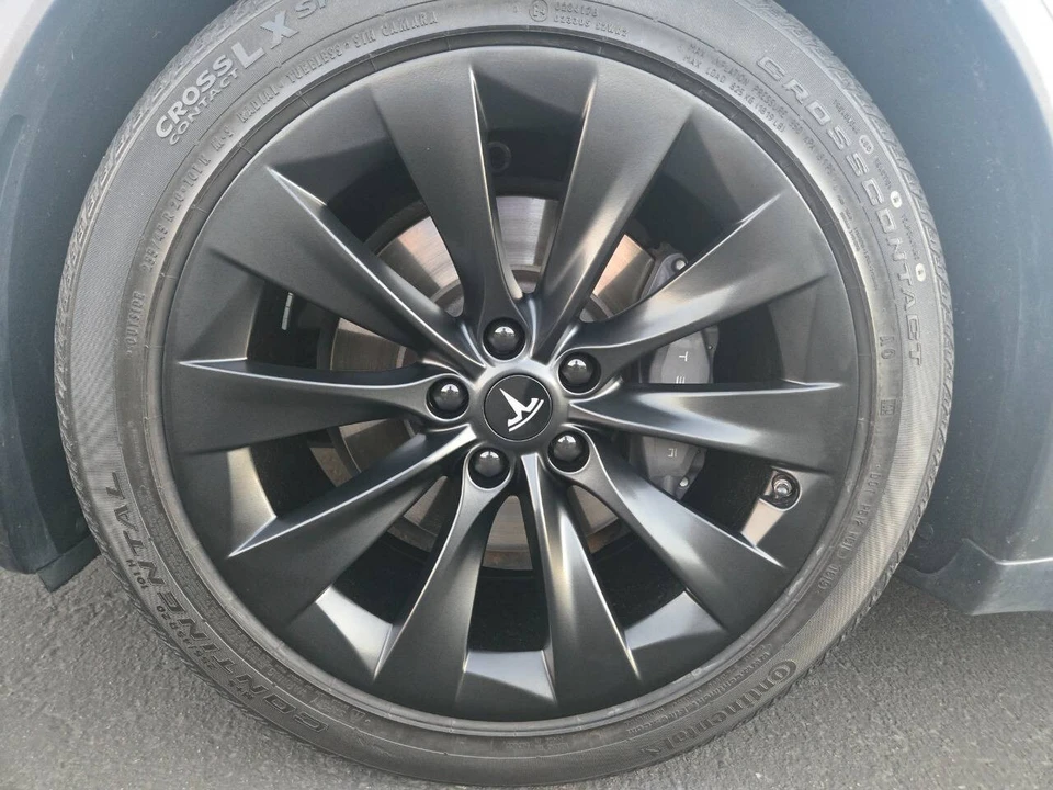 2020 Tesla Model X - Image 15 of 21
