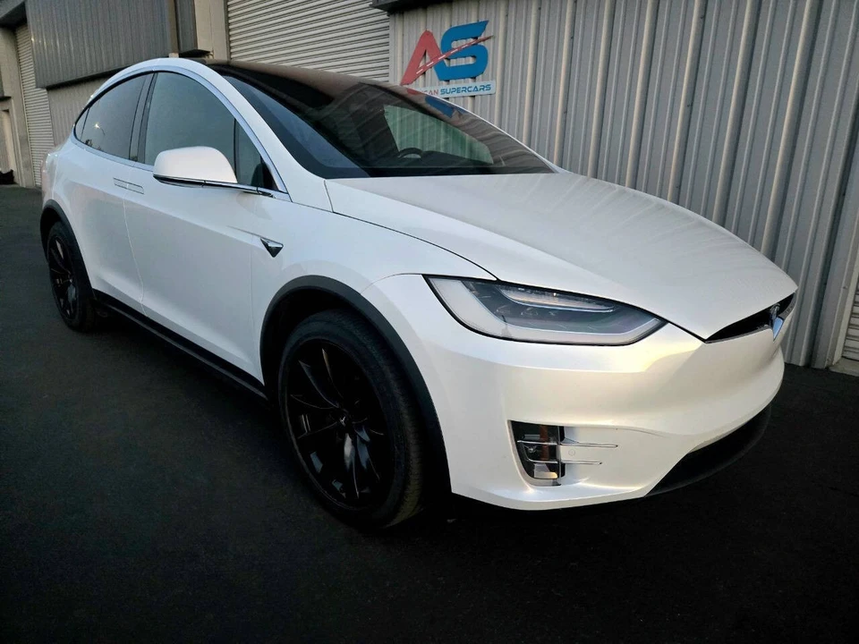 2020 Tesla Model X - Image 11 of 21