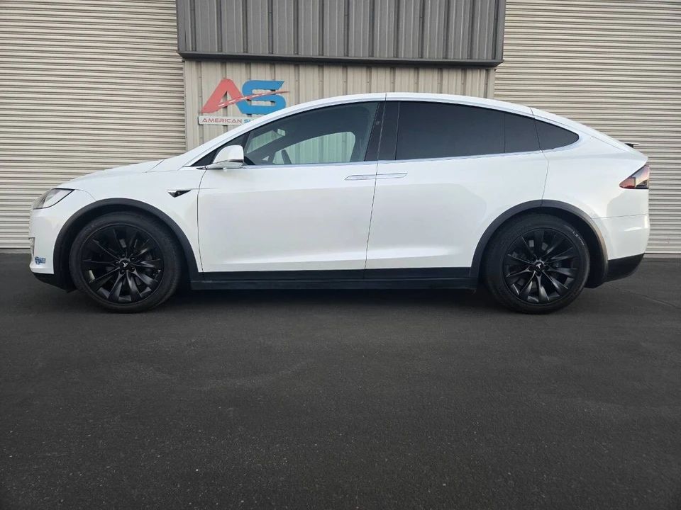 2020 Tesla Model X - Image 3 of 21