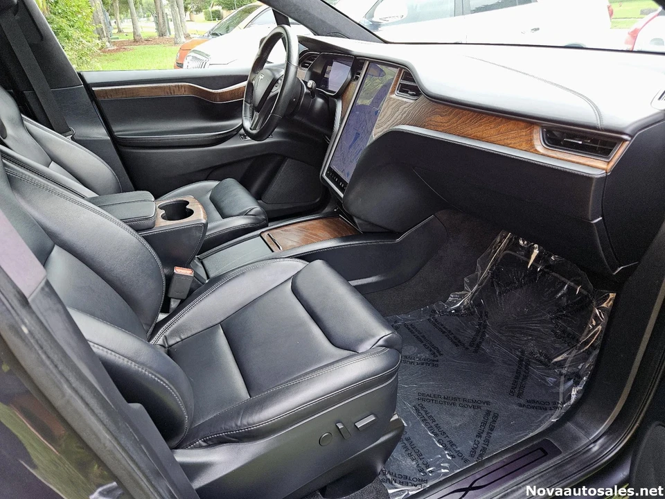 2020 Tesla Model X - Image 13 of 21