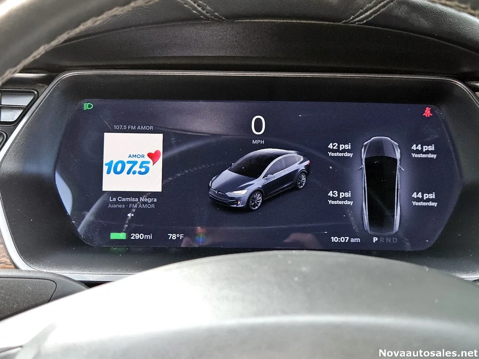 2020 Tesla Model X - Image 19 of 21