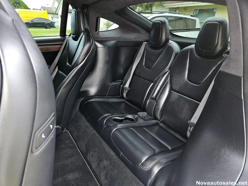 2020 Tesla Model X - Image 16 of 21