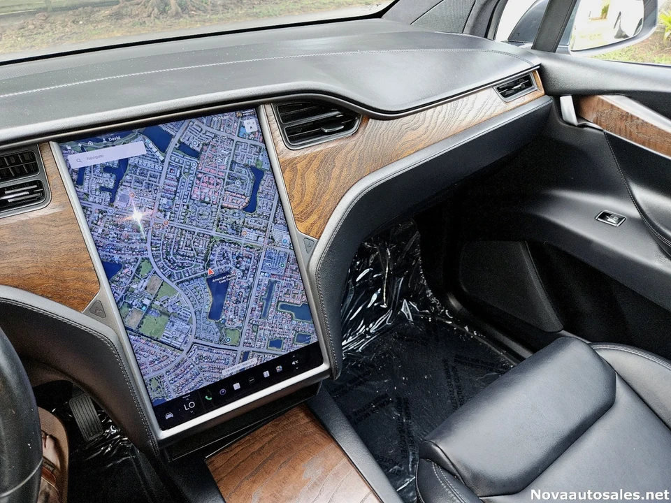 2020 Tesla Model X - Image 21 of 21