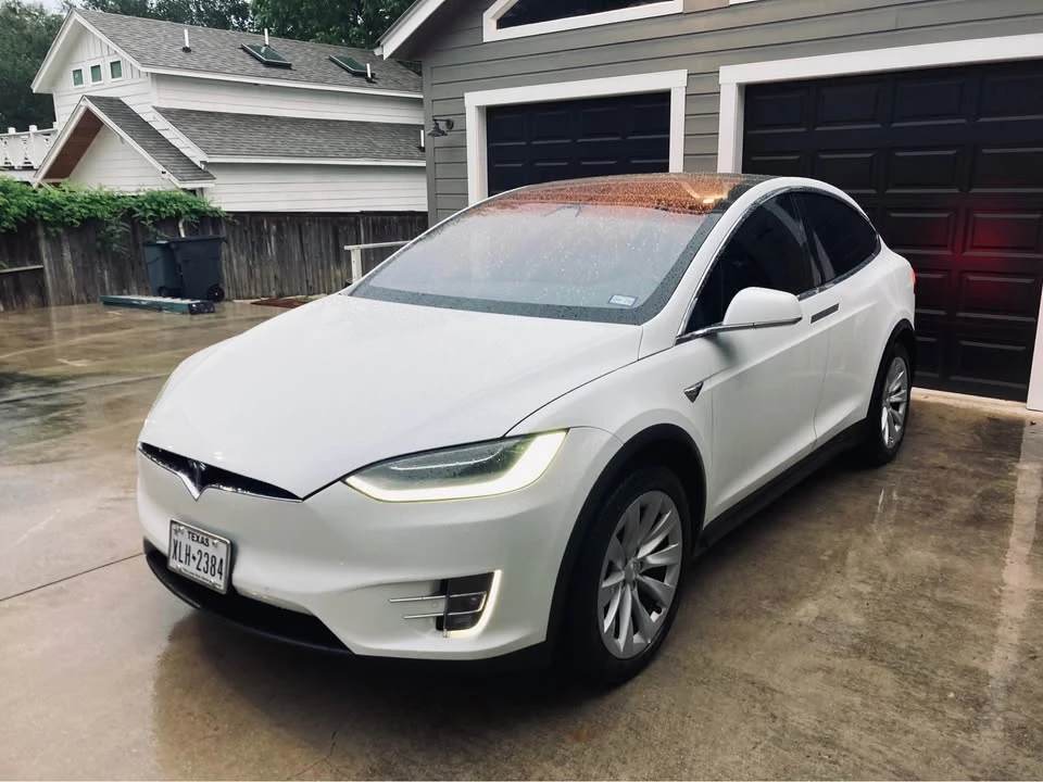 2020 Tesla Model X - Image 10 of 21