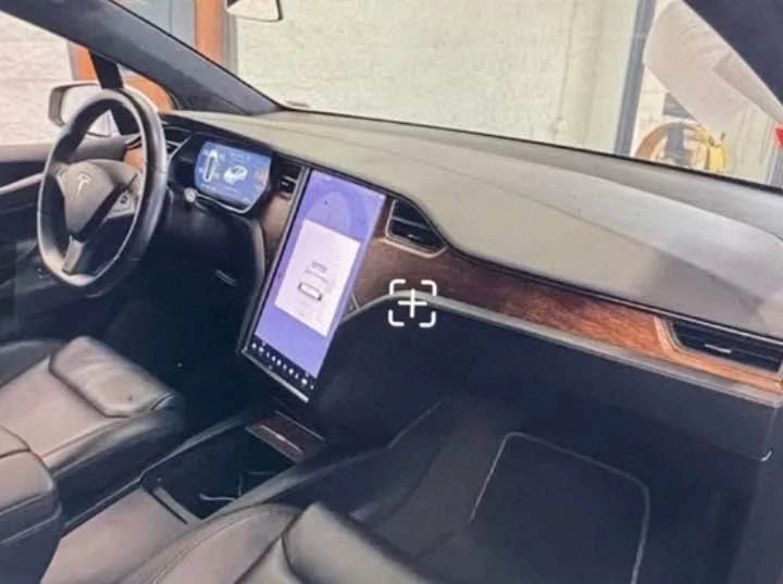 2020 Tesla Model X - Image 16 of 21