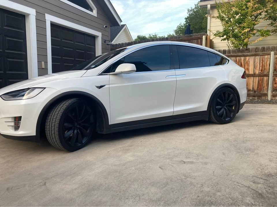 2020 Tesla Model X - Image 3 of 21